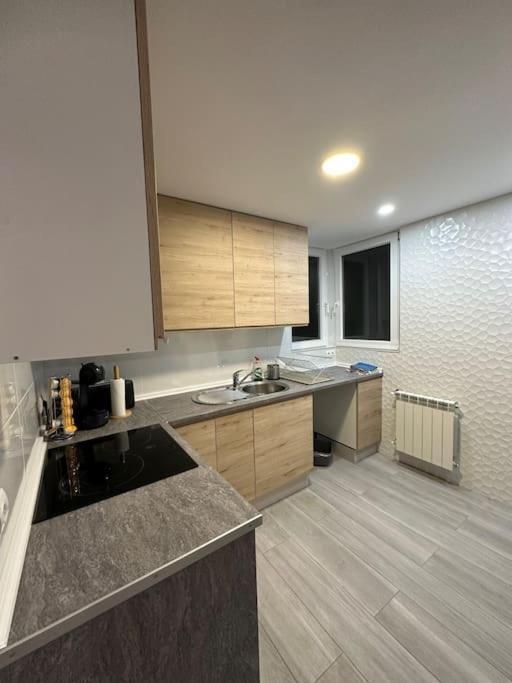 Cozy 1-Bedroom Apartment 마드리드 외부 사진