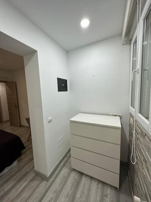 Cozy 1-Bedroom Apartment 마드리드 외부 사진